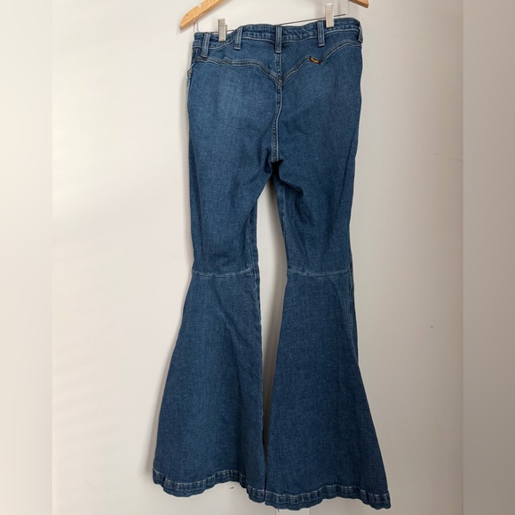 WRANGLER WOMEN'S RETRO MEDIUM WASH HIGH RISE FLARE JEANS 11MPFJW Size 30x34 - Picture 6 of 16